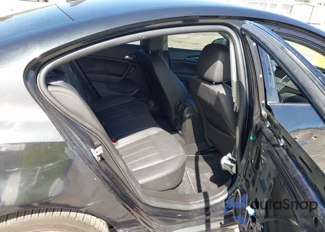 2011 Buick Regal Cxl Turbo Russelsheim z USA, uszkodzony, nr VIN W04G15GV4B1078783